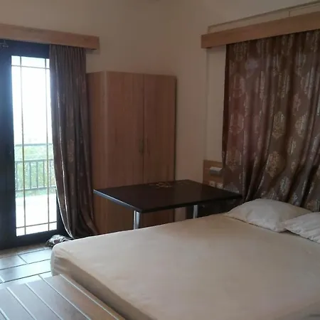 Hotel Psarou