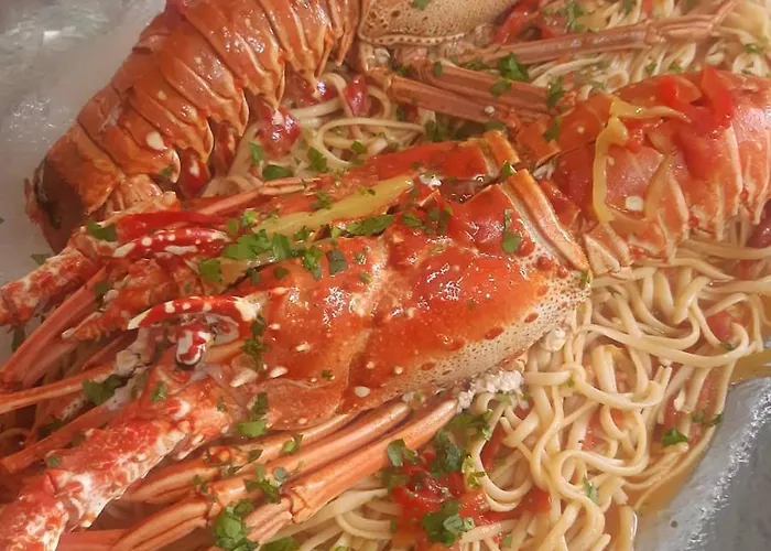 Psarou Hotel Paralía Skotínis