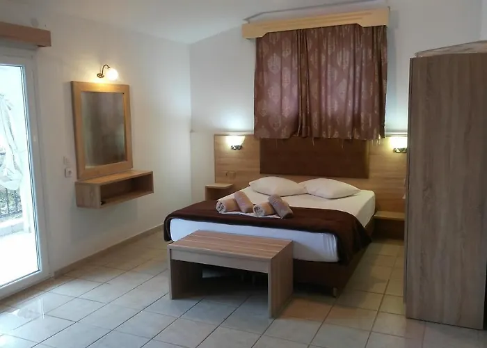 Hotel Psarou Paralía Skotínis