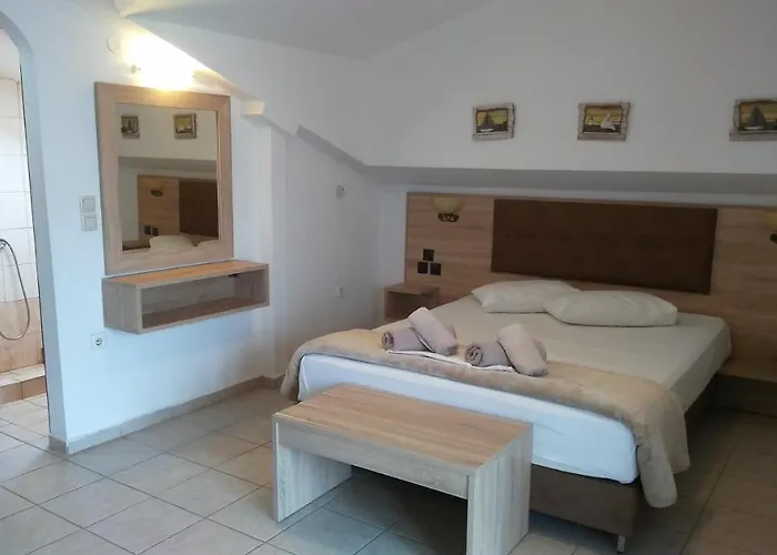 Hotel Psarou Paralía Skotínis